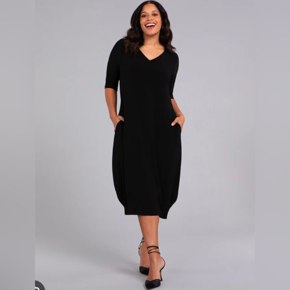 Sympli Clothing Reversible Narrow Lantern Dress Black 3/4 Sleeves & pockets NWOT